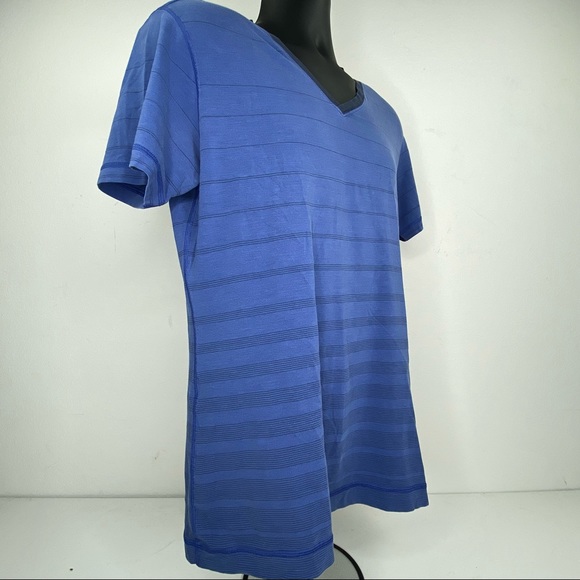 COPY - Lululemon Mens Blue Striped Short Sleeve V Neck Basic Knit Top Logo T-Sh… - Picture 2 of 7